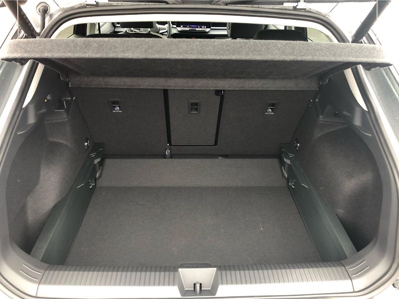 Volkswagen T-Roc Style 1,5 eTSI 110 kW 7DSG - fotka 13 z 30