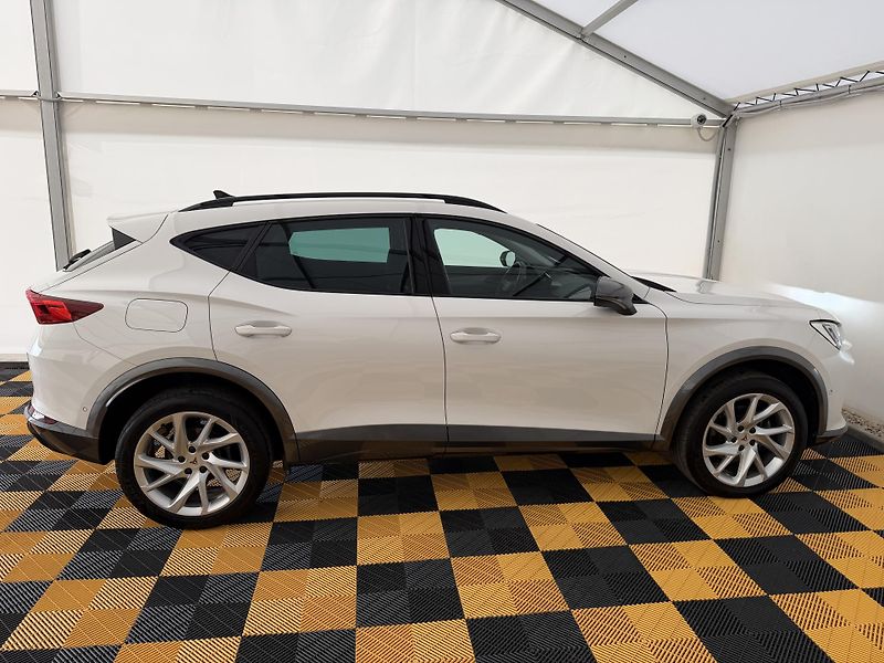 Cupra Formentor 1.5Tsi*CZ*DPH*1-MAJ*ZARUKA* - fotka 7 z 48
