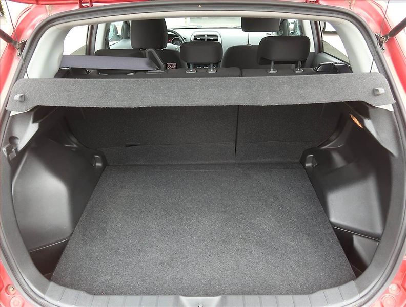 Mitsubishi ASX (2018) 1.6 MIVEC, Serv.kniha, Xenony - fotka 13 z 18