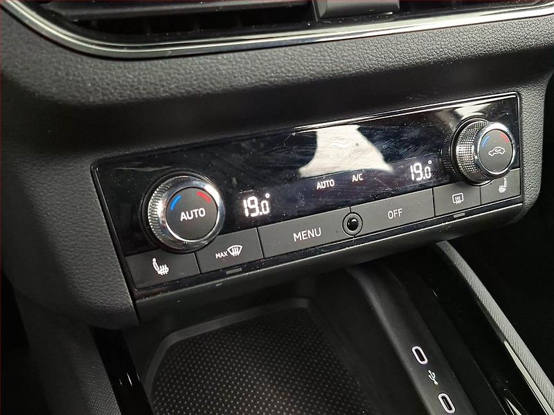 Škoda Kamiq (2023) Scoutline 1.5 TSI - fotka 16 z 22