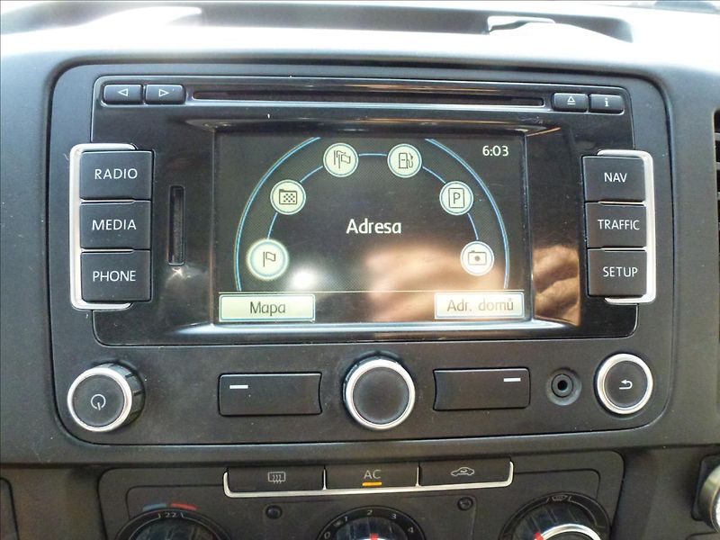 Volkswagen Transporter 2,0 TDI Long - fotka 36 z 48