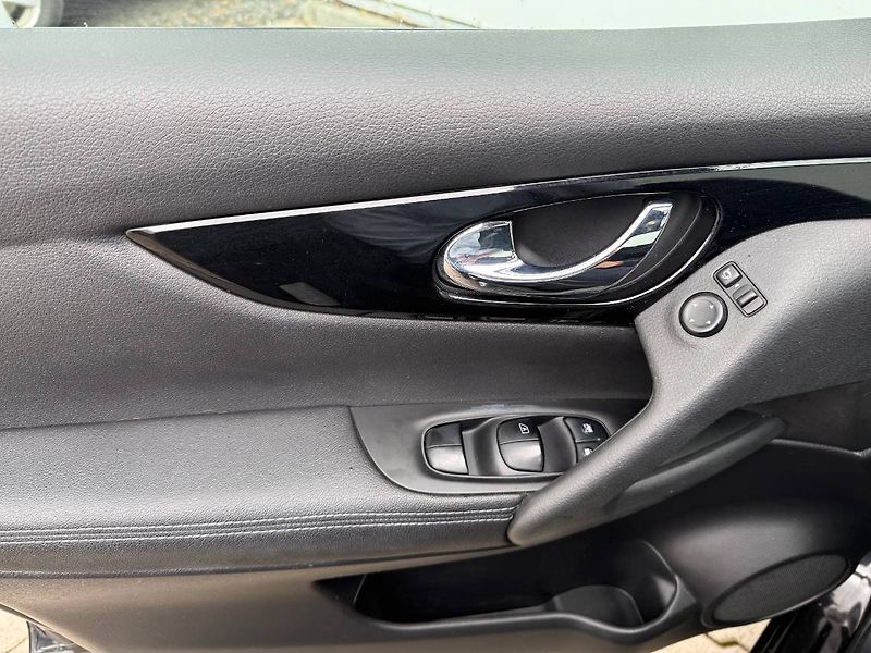 Nissan Qashqai (2017) 1.5 DCi 81 kW Tekna - fotka 22 z 25
