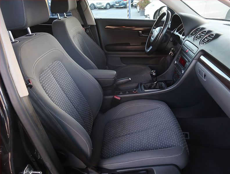 Seat Exeo (2010) 2.0 TDI, Serv.kniha, Xenony - fotka 9 z 18