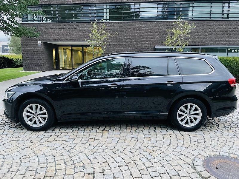 Volkswagen Passat 2.0TDI AUTOMAT VÝHŘEV SENZORY - fotka 19 z 48