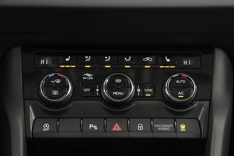 Škoda Karoq (2024) 2.0 TDI, Drive - fotka 18 z 20