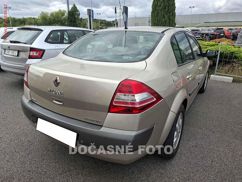 Renault Mégane (2007) 1.6i 16V - fotka 2 z 3