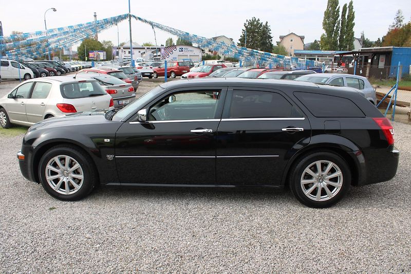 Chrysler 300C (2008) 3,0CRD KŮŽE NAVI XENON ALU - fotka 4 z 17