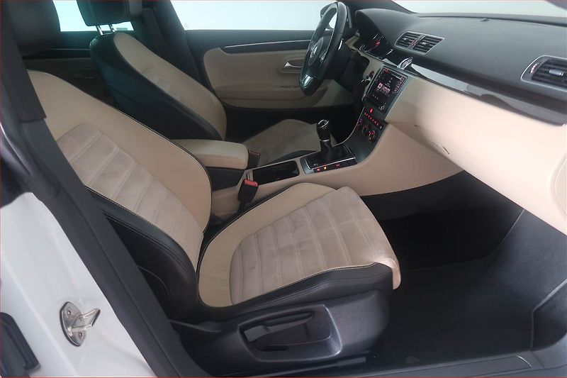 Volkswagen CC (2015) R-line 2.0 TDI, Serv.kniha - fotka 9 z 19