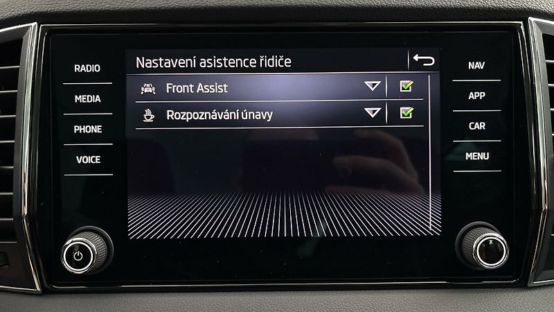 Škoda Karoq 2.0 TDI Style - fotka 23 z 25