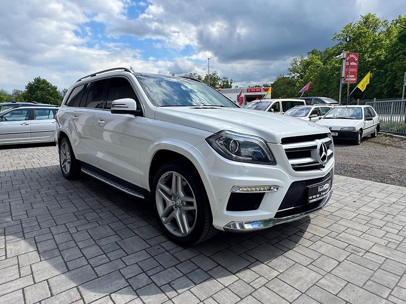 Mercedes-Benz GL (2014) 500 4MATIC - fotka 4 z 42