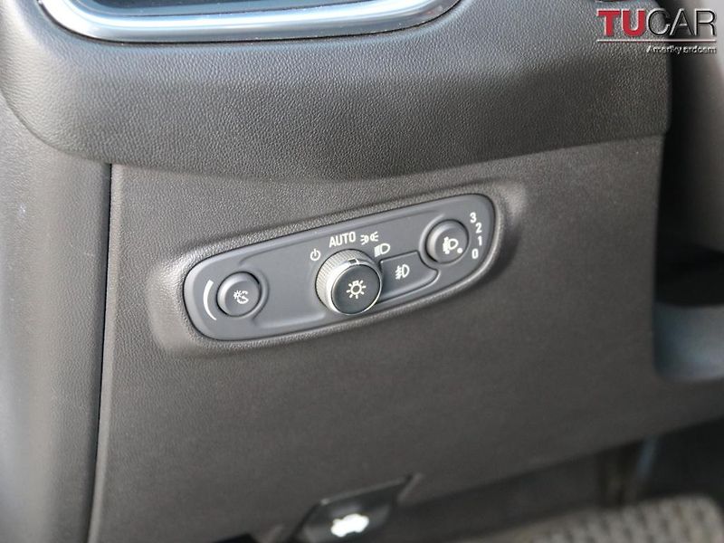 Chevrolet Equinox (2021) 1.6 Diesel AWD Automat  - fotka 36 z 37