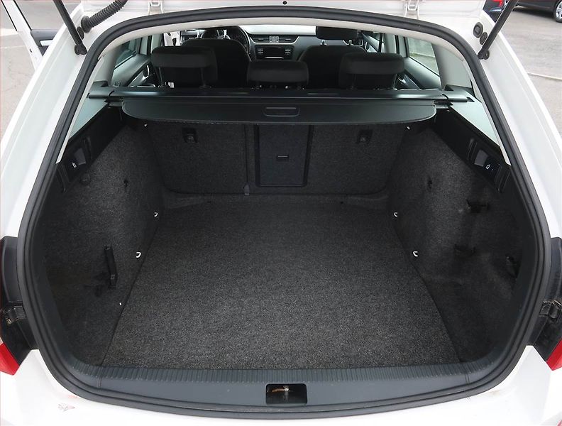 Škoda Octavia (2015) Ambition 1.6 TDI 4x4, 4X4 - fotka 13 z 18