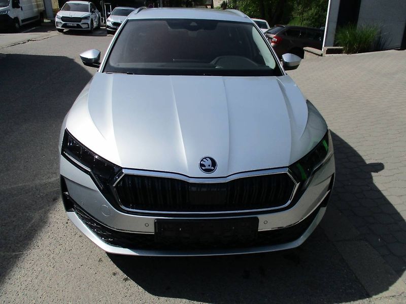 Škoda Octavia Combi Top Selection 2,0TDI 110 - fotka 2 z 15