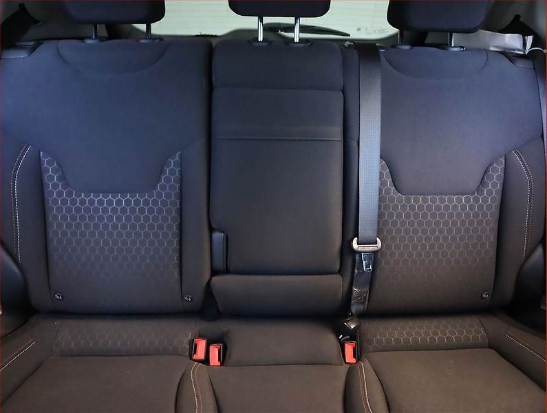 Jeep Compass (2020) 1.4 MultiAir, Serv.kniha - fotka 10 z 22