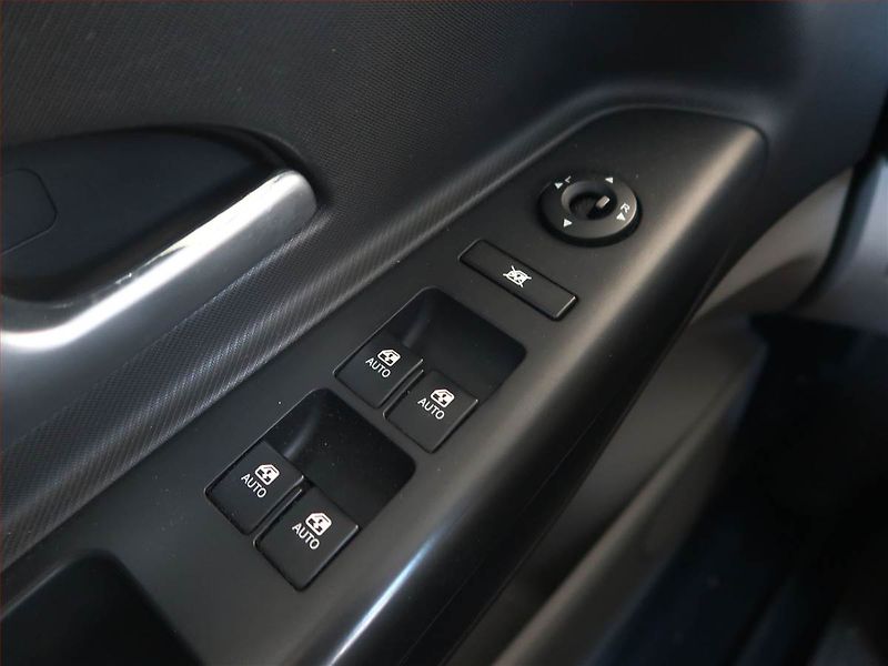 Kia Ceed (2009) 1.6 CVVT, nová STK, zamluveno - fotka 14 z 14