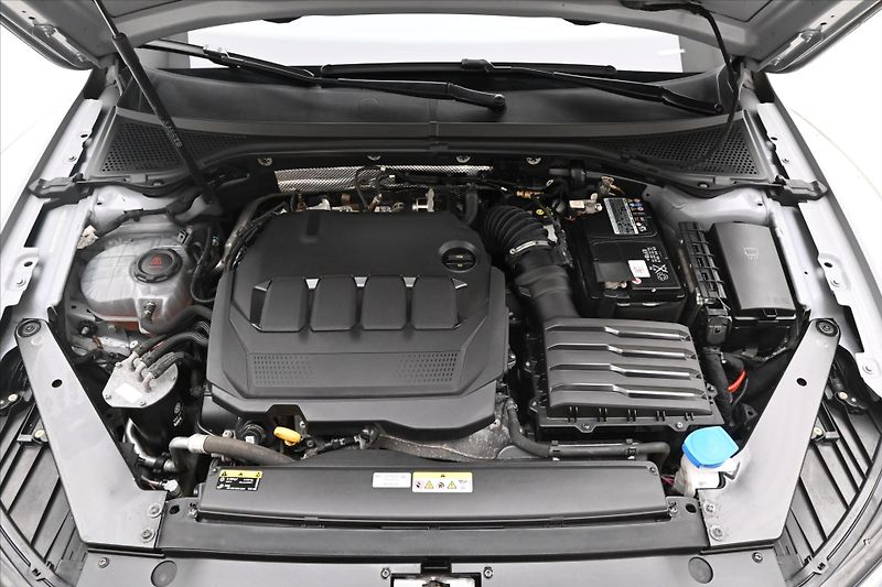 Volkswagen Passat 2,0 TDI 110 kW DSG Business Zá - fotka 9 z 31
