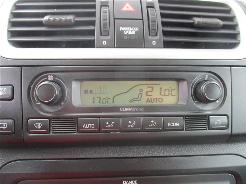 Škoda Roomster 1,4 i 16V, digiklima,serviska, - fotka 16 z 32