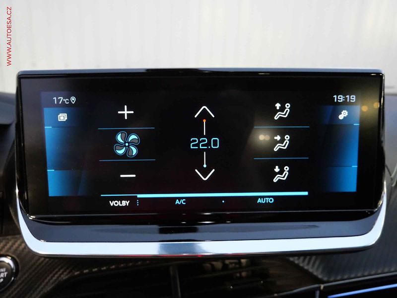Peugeot 2008 (2020) 1.2 PT, GT Line, AT - fotka 20 z 28