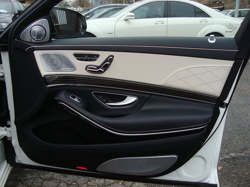 Mercedes-Benz Třídy S (2018) Maybach 560 4-Matic,ČR,1.Maj - fotka 47 z 77