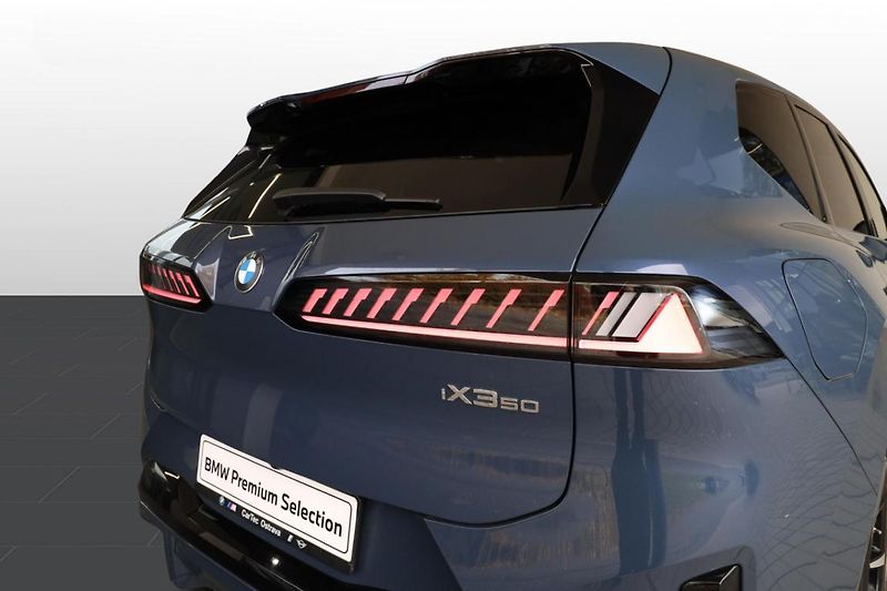 BMW iX3 50 xDrive - fotka 20 z 28