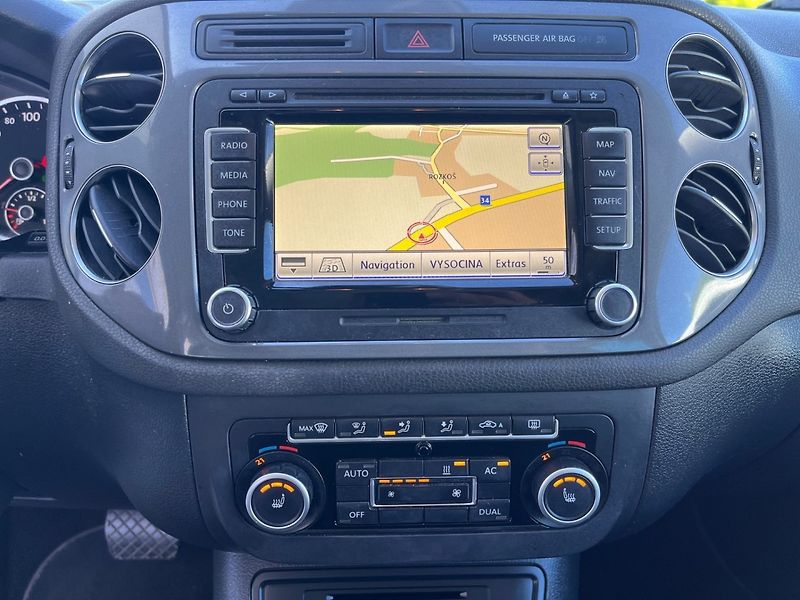 Volkswagen Tiguan (2012) 2.0 TDI DSG 4x4 Xenony - fotka 9 z 24