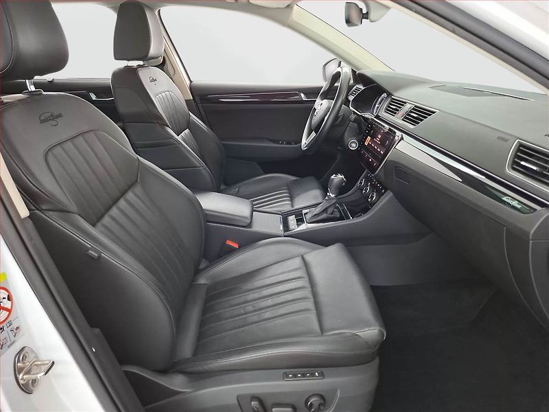 Škoda Superb (2018) Laurin&Klement 2.0 TSI - fotka 9 z 27