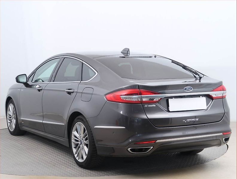 Ford Mondeo (2020) Vignale 2.0 EcoBlue, 4X4 - fotka 4 z 15