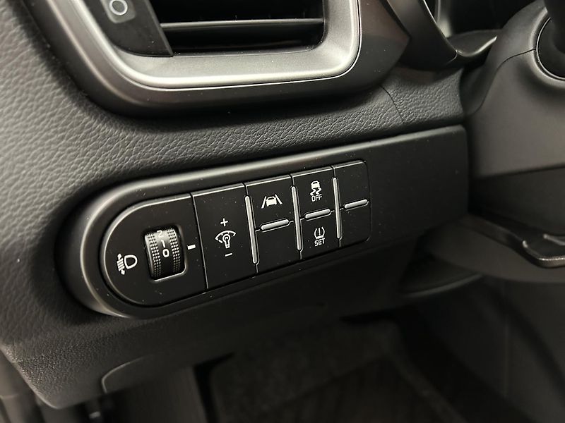 Kia Ceed 1.5 T-GDi  DCT SPIN - fotka 9 z 23