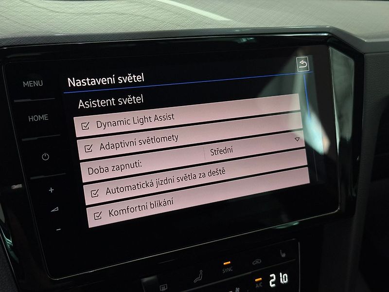 Volkswagen Passat 2.0TDI 110kW DSG IQ 360 Tažné - fotka 28 z 39