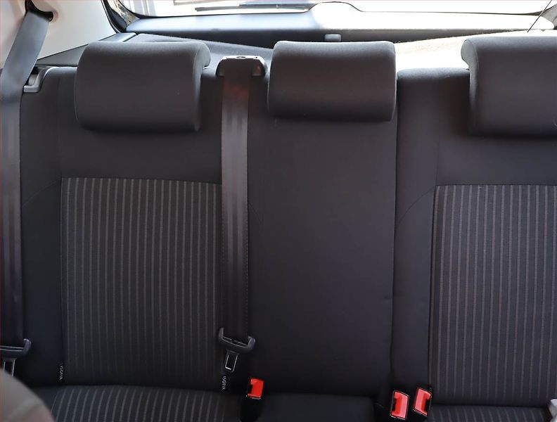 Volkswagen Polo (2012) 1.6 TDI, Automat, Navi, Xenony - fotka 10 z 19