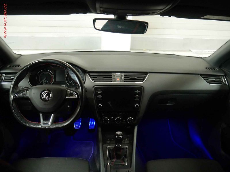 Škoda Octavia (2019) 2.0TSi, Navi, LED - fotka 8 z 25