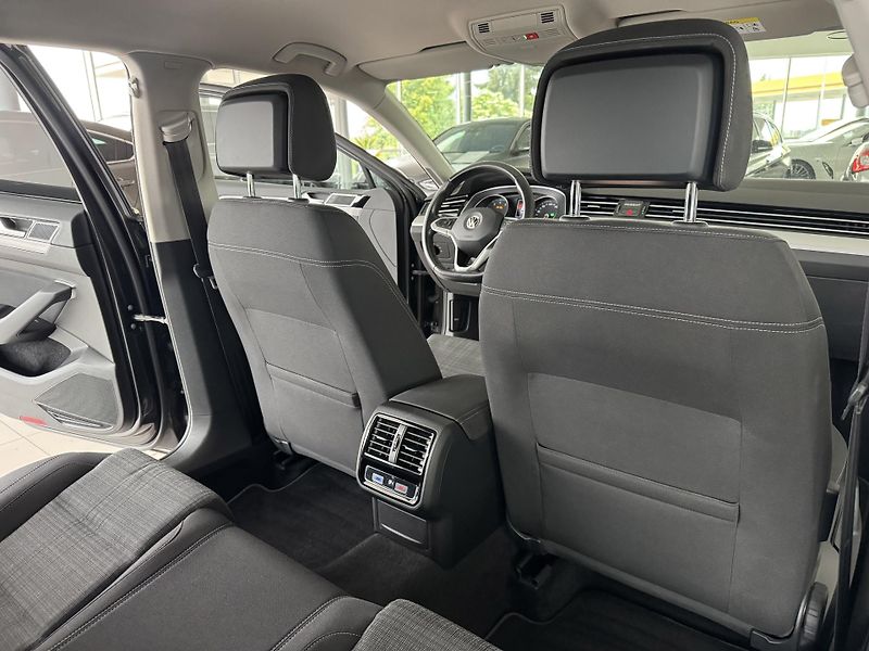 Volkswagen Passat 1,5TSI 110kW DSG*Navi*Kamera - fotka 16 z 35