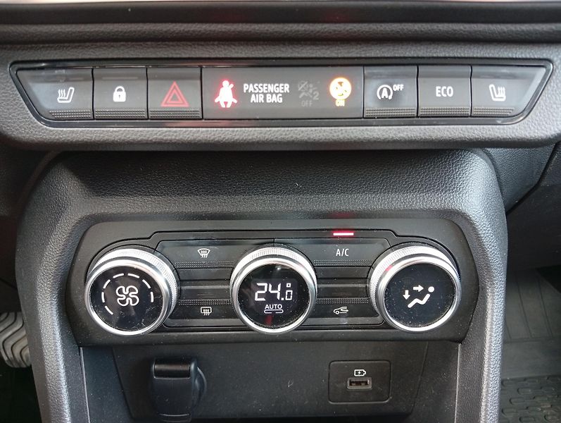 Dacia Jogger 1.0 TCe LPG, Extreme, 7 míst - fotka 14 z 24