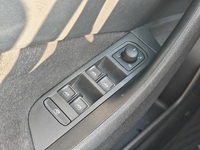 Škoda Kamiq Style 1,0TSI - fotka 18 z 21