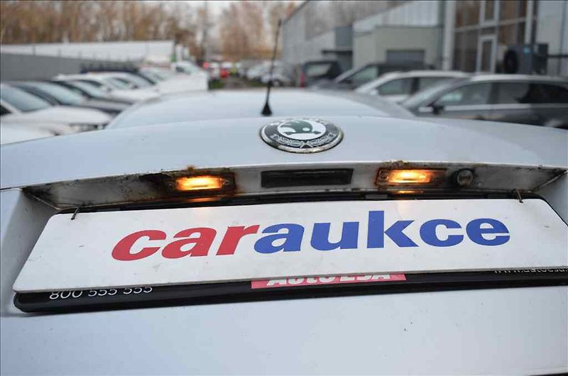 Škoda Superb (2007) 2,5 TDI - fotka 30 z 31