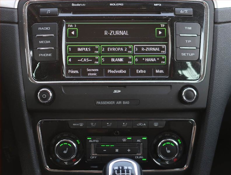 Škoda Superb (2011) Ambition 1.8 TSI, Serv.kniha - fotka 12 z 20