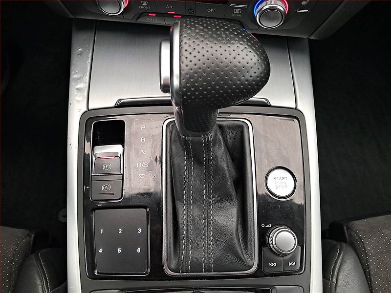 Audi A6 (2014) 3.0 BiTDI, 4X4, Automat, Kůže - fotka 16 z 24