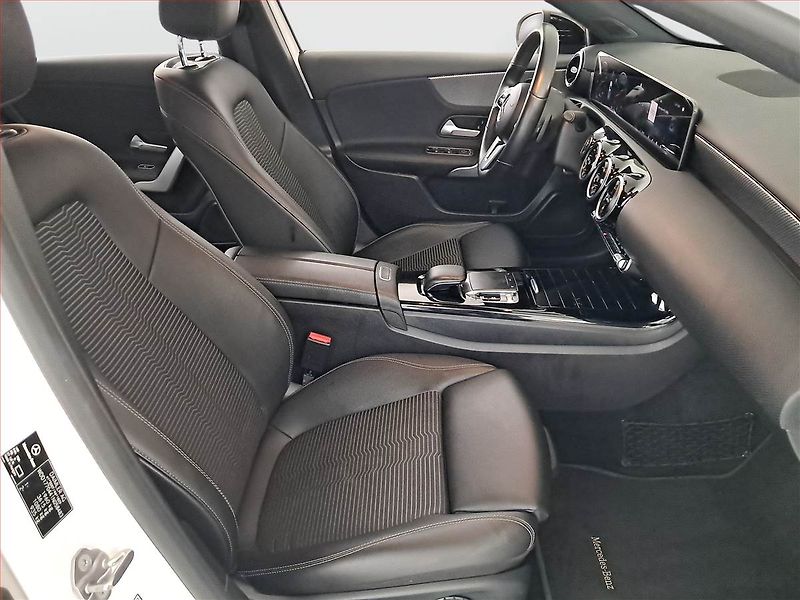 Mercedes-Benz Třídy A (2019) A 220 - fotka 9 z 18