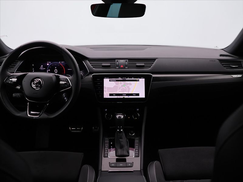 Škoda Superb 2,0 TDI 147kW DSG CZ Sportline - fotka 25 z 32
