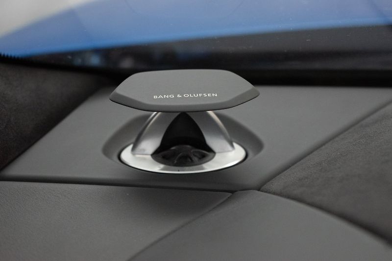 Lamborghini Urus 4.0 V8 650 PS AIR*B&O*DPH* - fotka 20 z 52