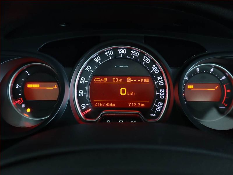 Citroën C5 (2008) 1.8 16V, po STK, jezdí dobře - fotka 11 z 14