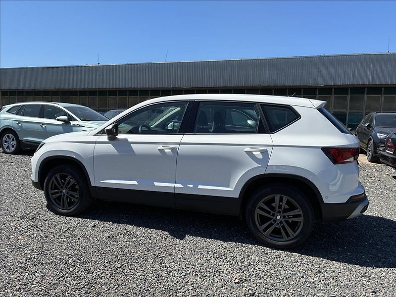 Seat Ateca 2,0 TDI 4X4 TAŽNÉ KAMERA - fotka 3 z 39