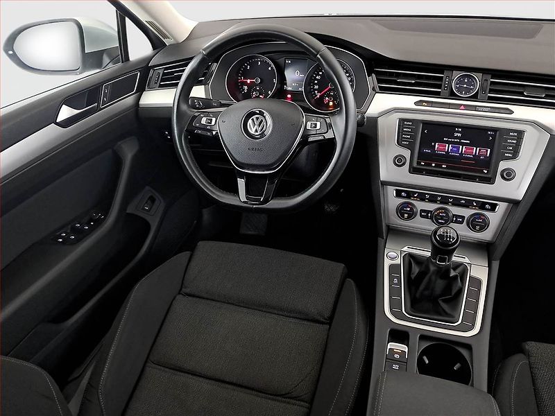 Volkswagen Passat (2014) Comfortline 2.0 TDI, Tempomat - fotka 7 z 17