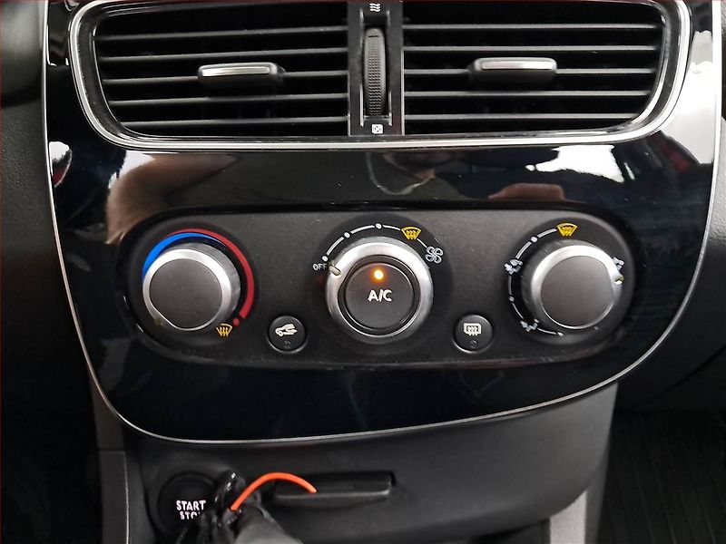 Renault Clio (2020) 0.9 TCe, ČR,1.maj, Serv.kniha - fotka 15 z 16