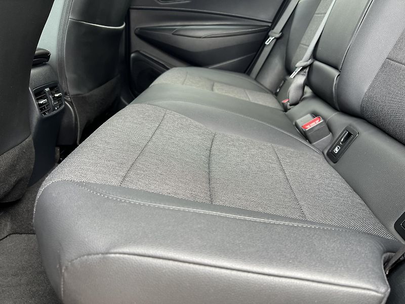 Toyota Corolla TS 2.0 HYBRID COMFORT ČR DPH - fotka 27 z 43