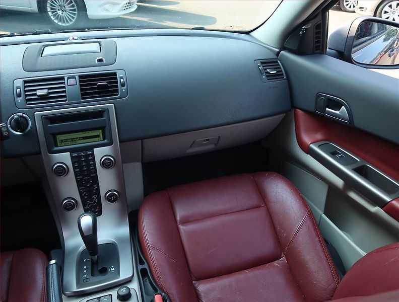 Volvo C30 (2011) D3, Automat, Serv.kniha - fotka 8 z 18