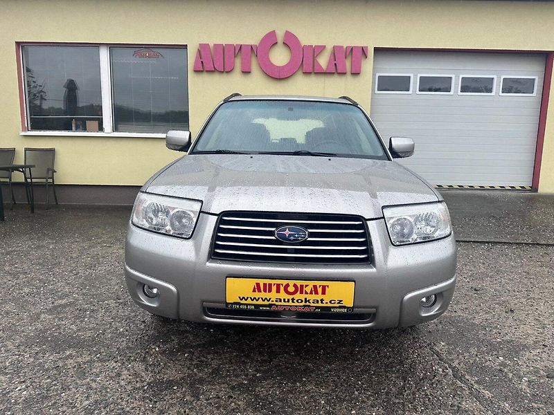 Subaru Forester (2006) 2.0 4x4/116kW/Serv.Knih/Výhřev - fotka 8 z 23