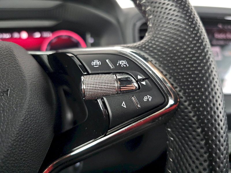 Škoda Karoq (2024) 1.5TSi 110kW DSG SPORTLINE EXC - fotka 10 z 39