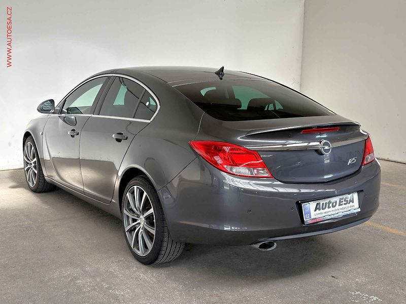 Opel Insignia (2011) 1.4T, Navi, výhřev sed - fotka 6 z 16