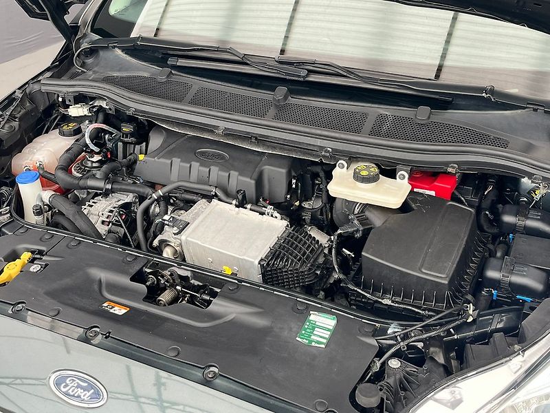 Ford Galaxy 2,0 140kW Titanium AWD 7míst - fotka 37 z 70